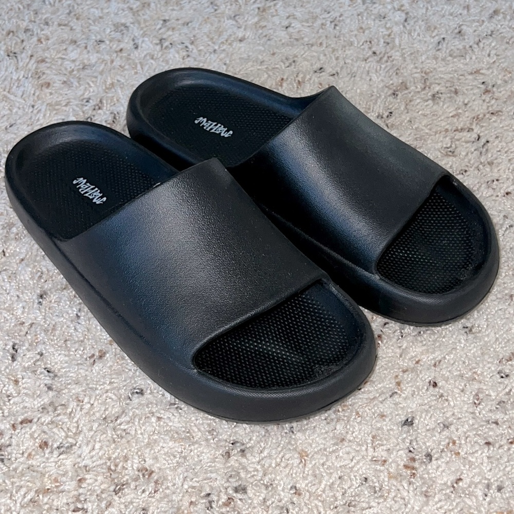 Cloud Foam Sandals